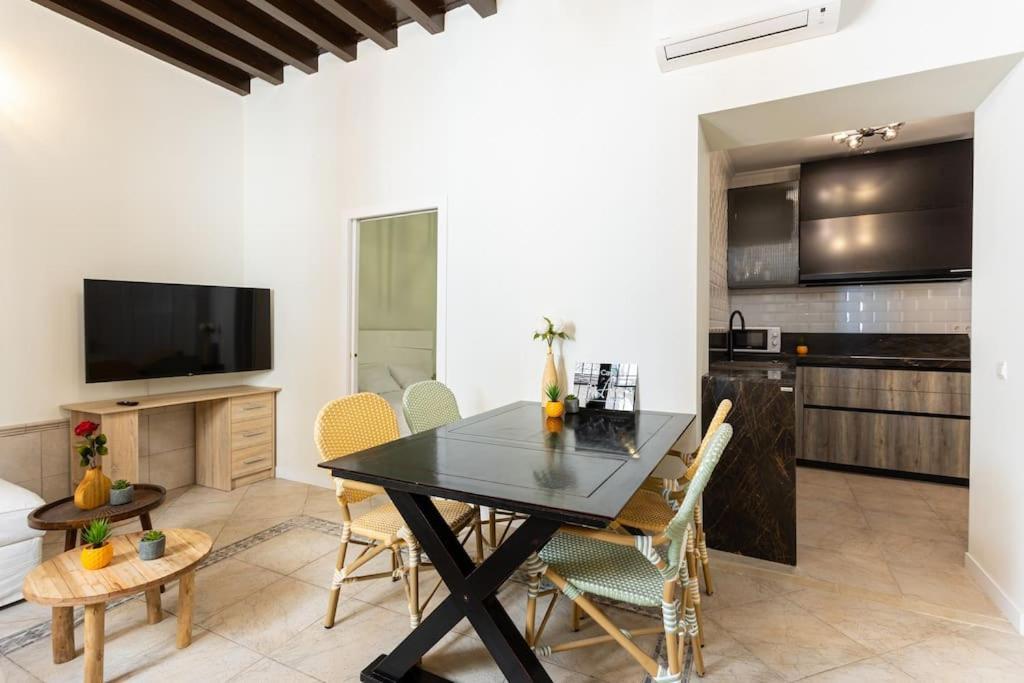 Apartament 1. Casa De Alma. In Historic House Màlaga