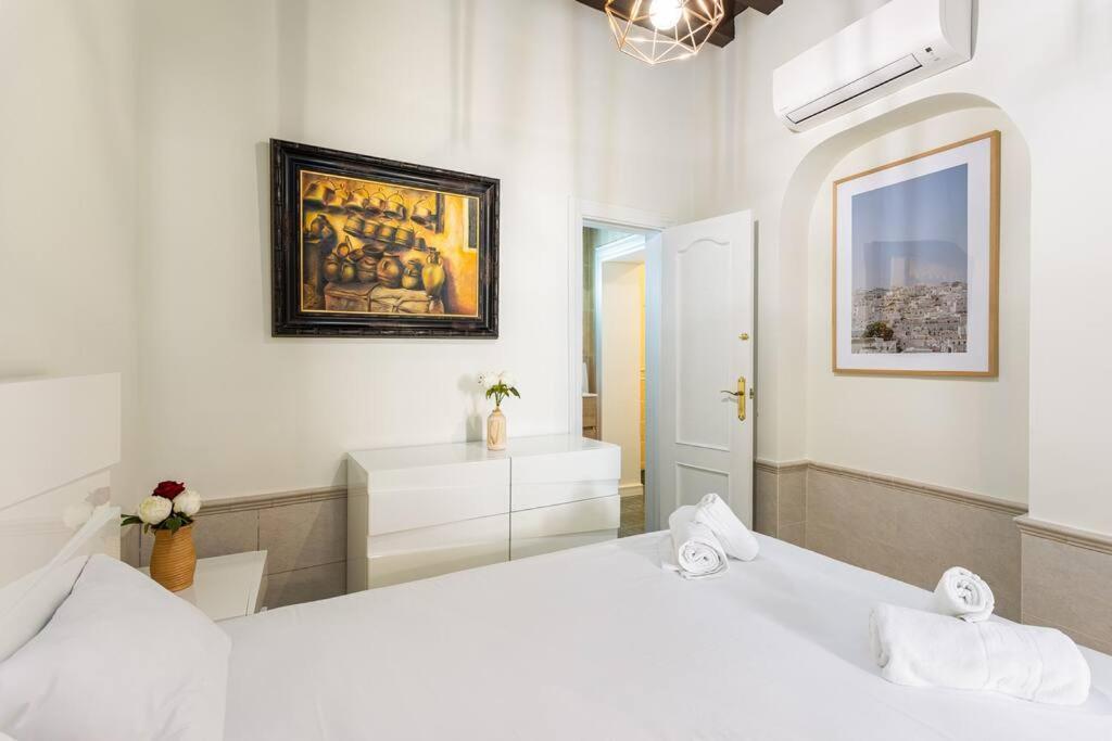 Apartament 1. Casa De Alma. In Historic House